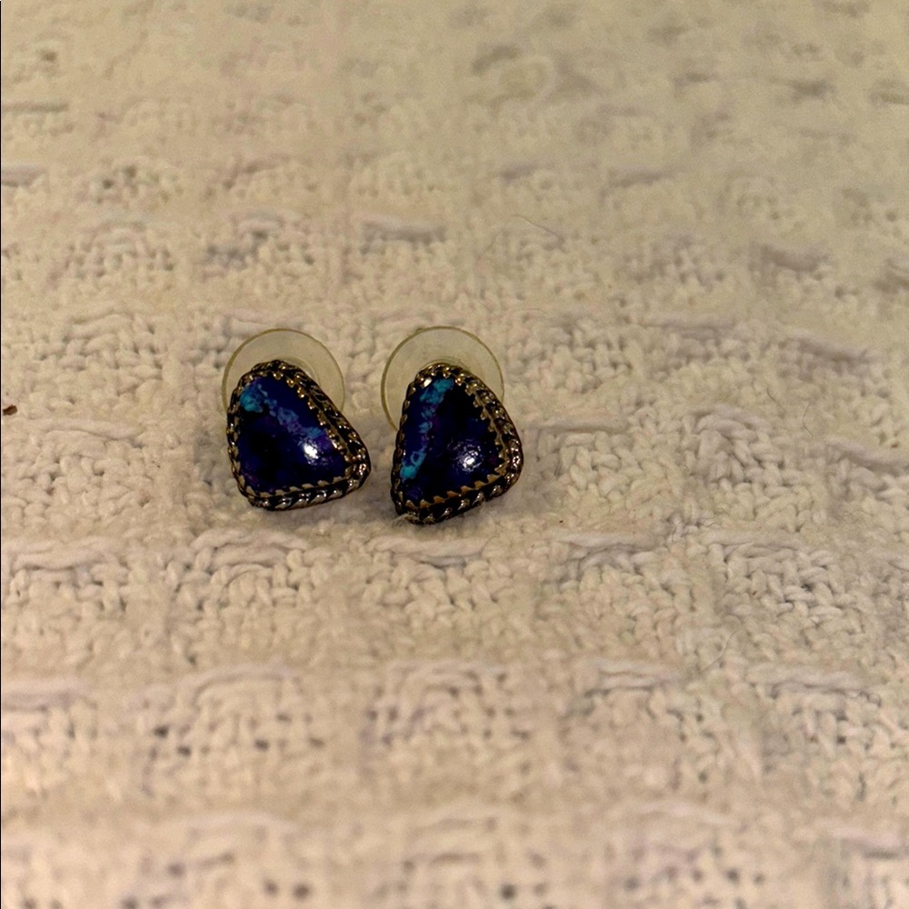 Vintage Sterling Silver Triangle Stud Earrings - Picture 5 of 7